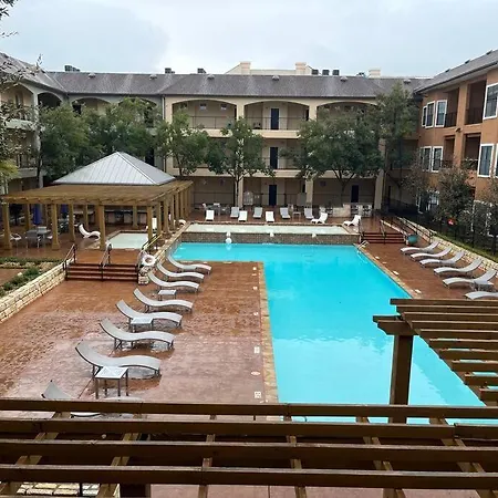 Hill Country Galleria Getaway